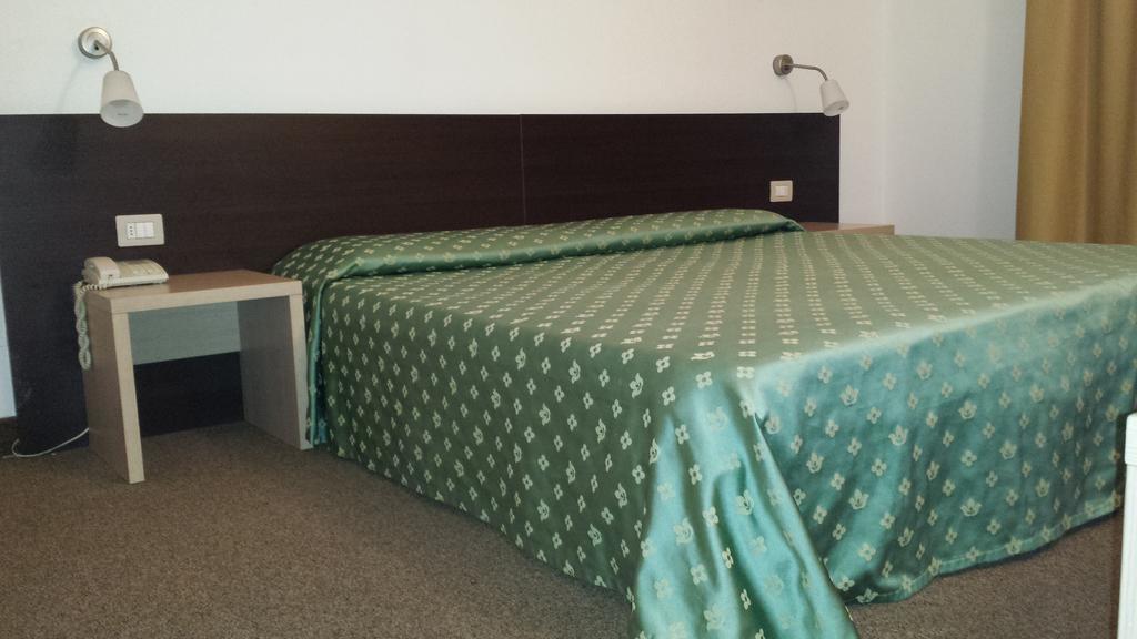 Hotel Palace Prato Zimmer foto